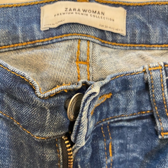 Zara Jeans Frayed Ankle Jeans - Picture 4 of 4